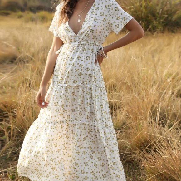 Boho V-Neck Floral Print Midi Dress - Picture 7 of 10